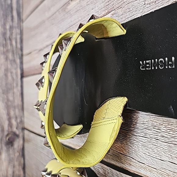 NEW MARC FISHER YELLOW STUDED SANDAL SLIDES - Picture 10 of 12